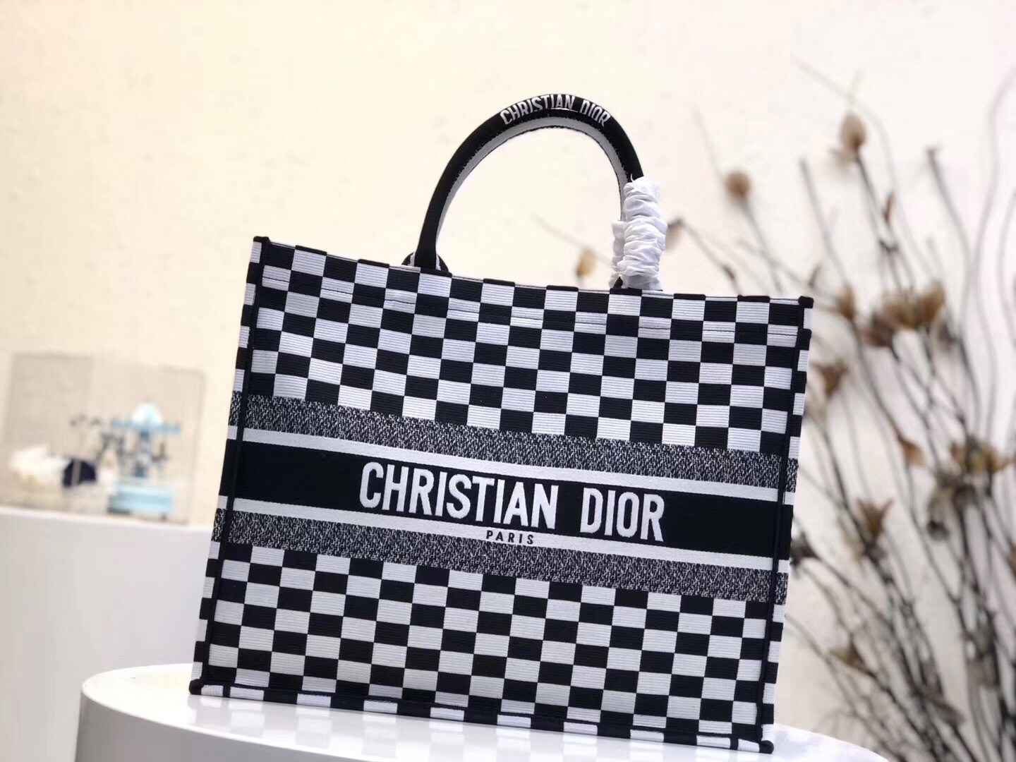 D*or book tote bag in black/white checkered canvas