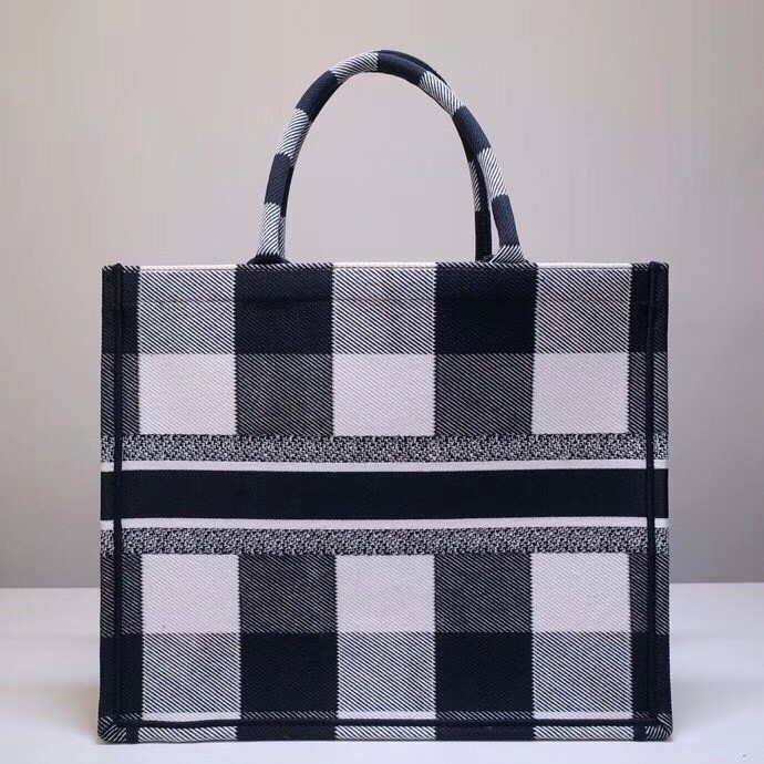 D*or book tote bag in white/black check embroidered canvas