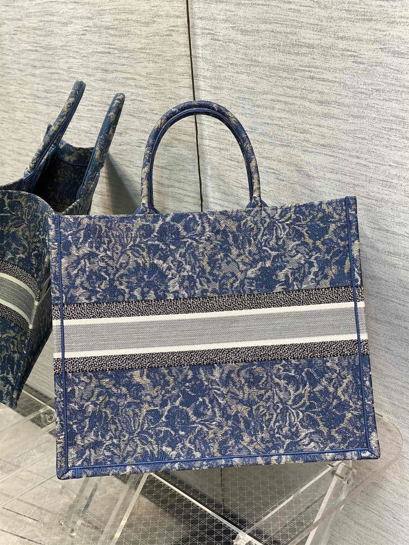 D*or large book tote bag in blue brocart denim-effect embroidery