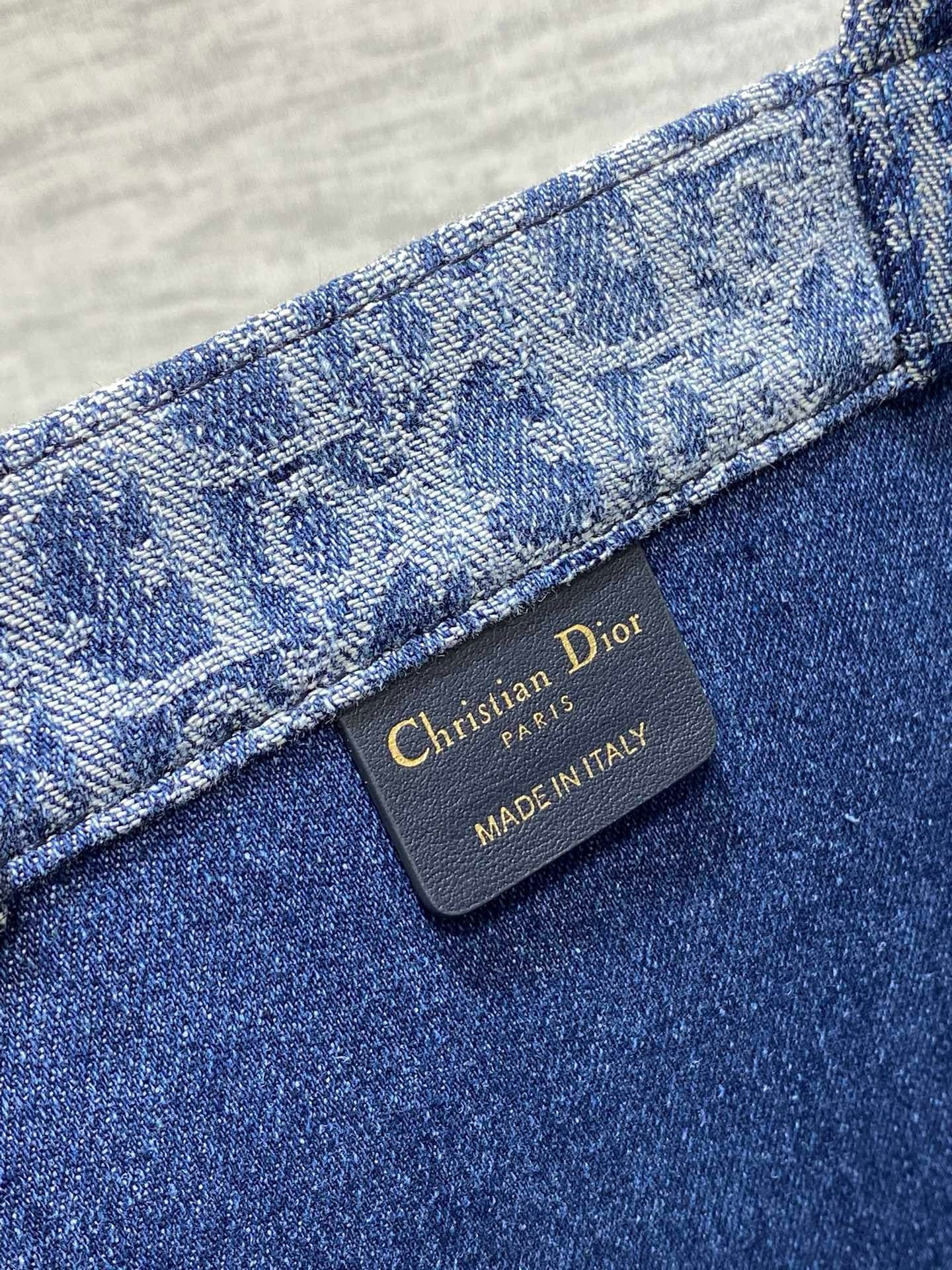 D*or large book tote bag in blue denim oblique jacquard
