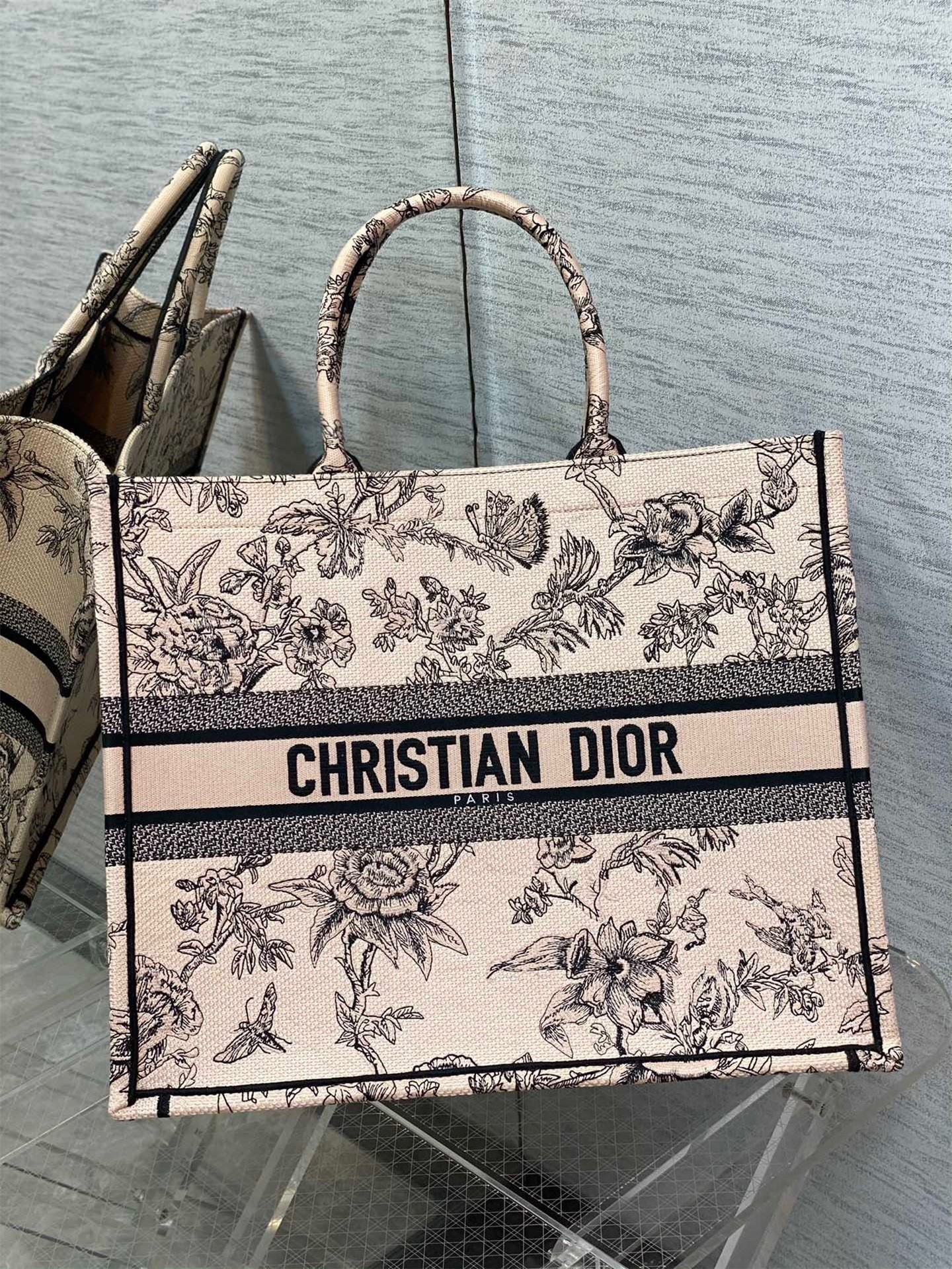 D*or large book tote bag in powder pink jardin botanique embroidery