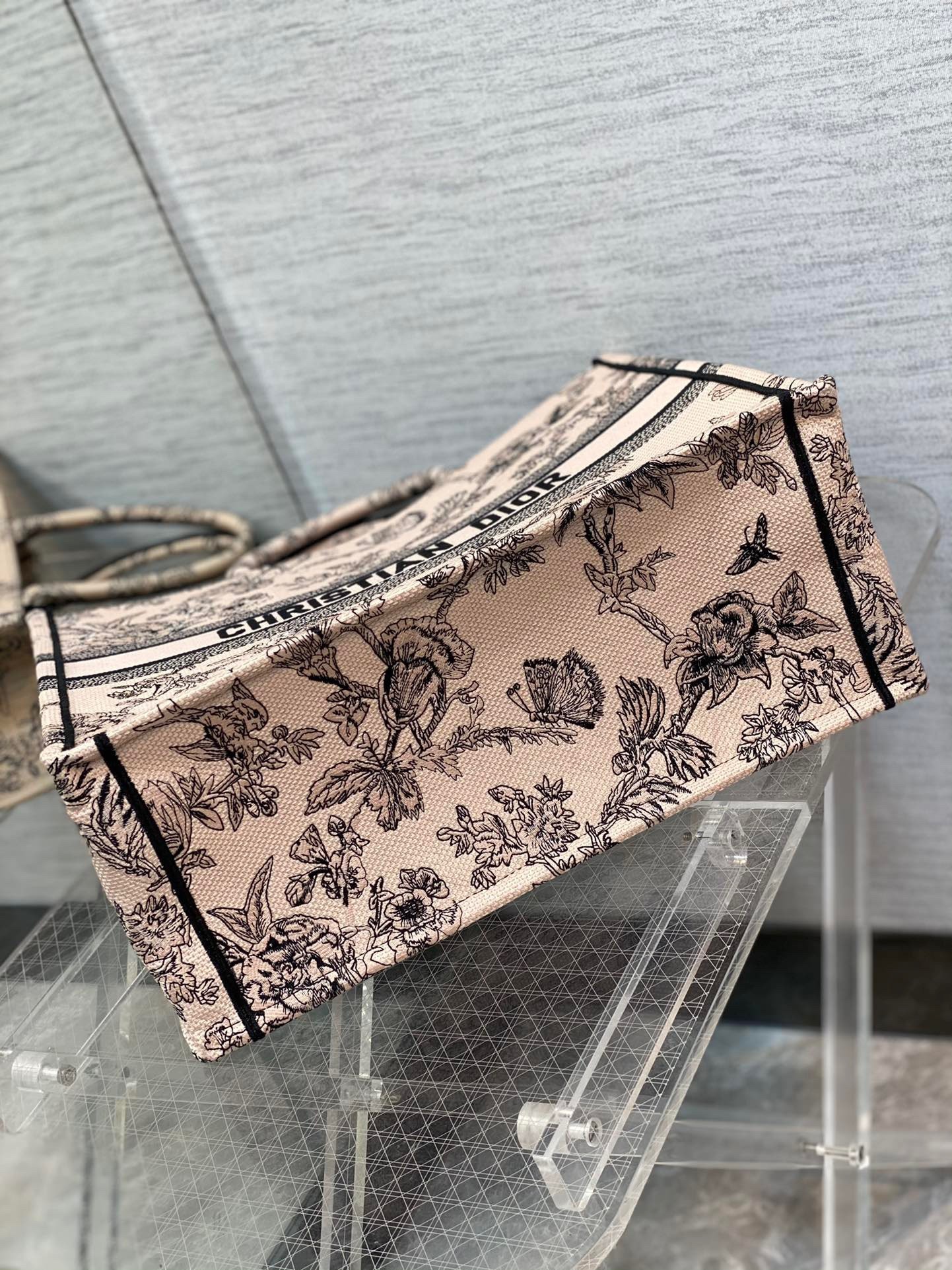D*or large book tote bag in powder pink jardin botanique embroidery