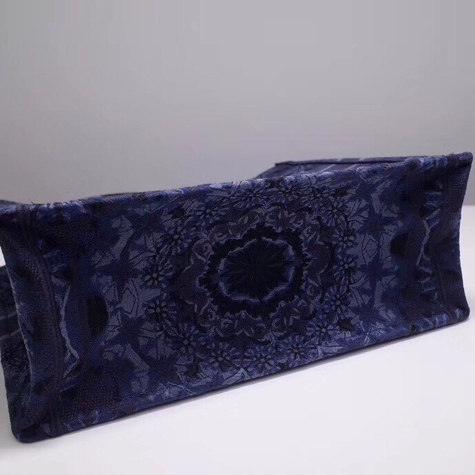 D*or book tote bag in blue kaleiD*orscopic canvas