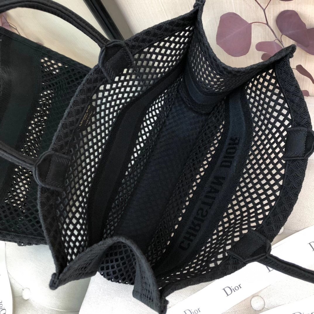 D*or book tote bag in black mesh embroidery