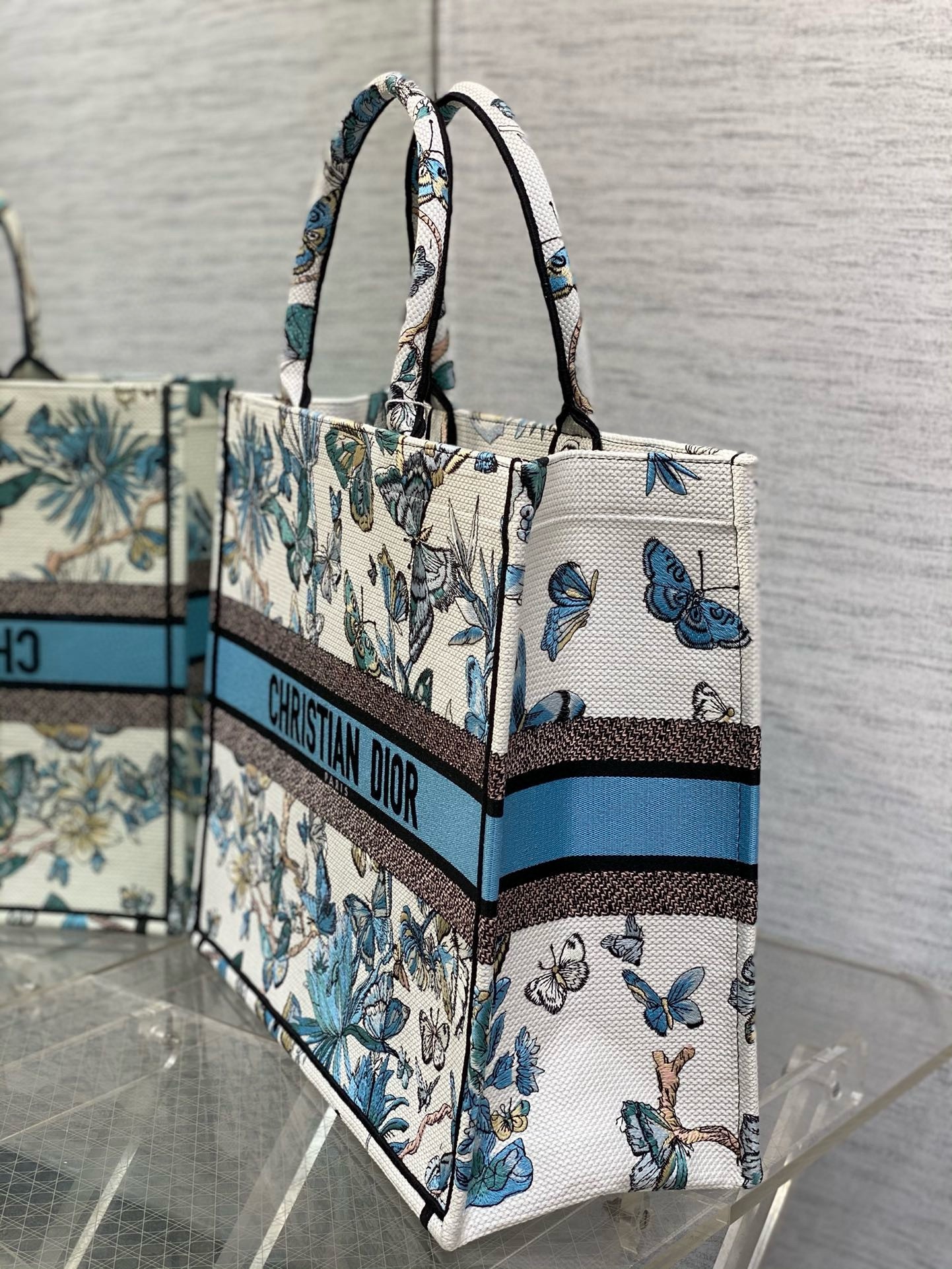 D*or large book tote bag in white and blue toile de jouy mexico embroidery