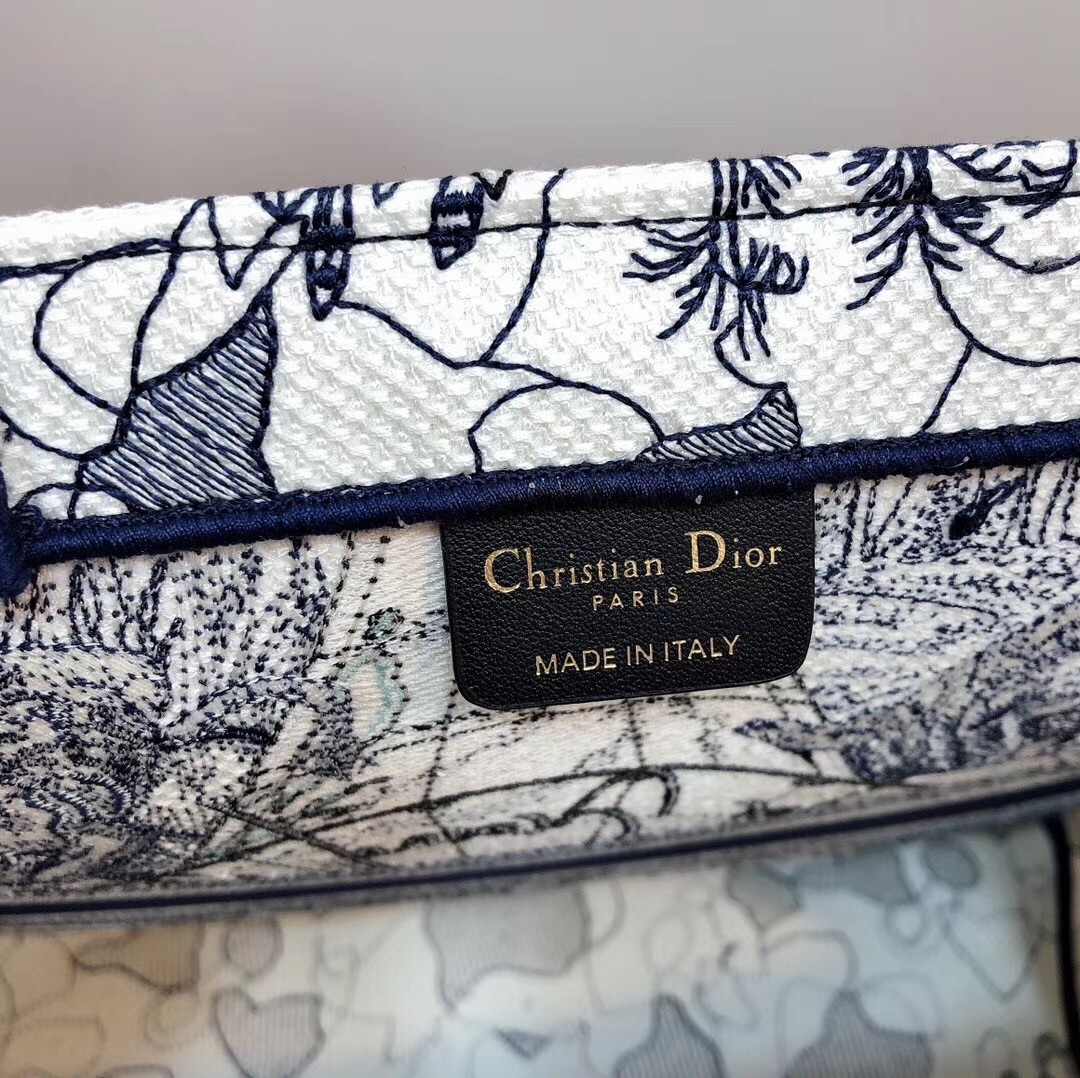 D*or book tote bag in blue around the world embroidered canvas