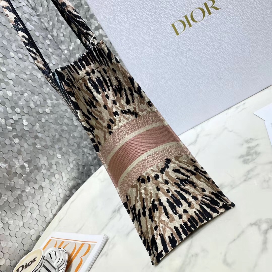 D*or book tote bag in multicolor tie embroidery