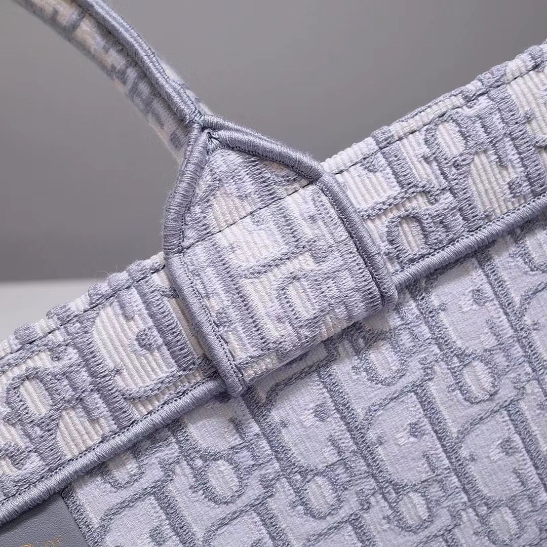 D*or book tote bag in grey oblique embroidery canvas