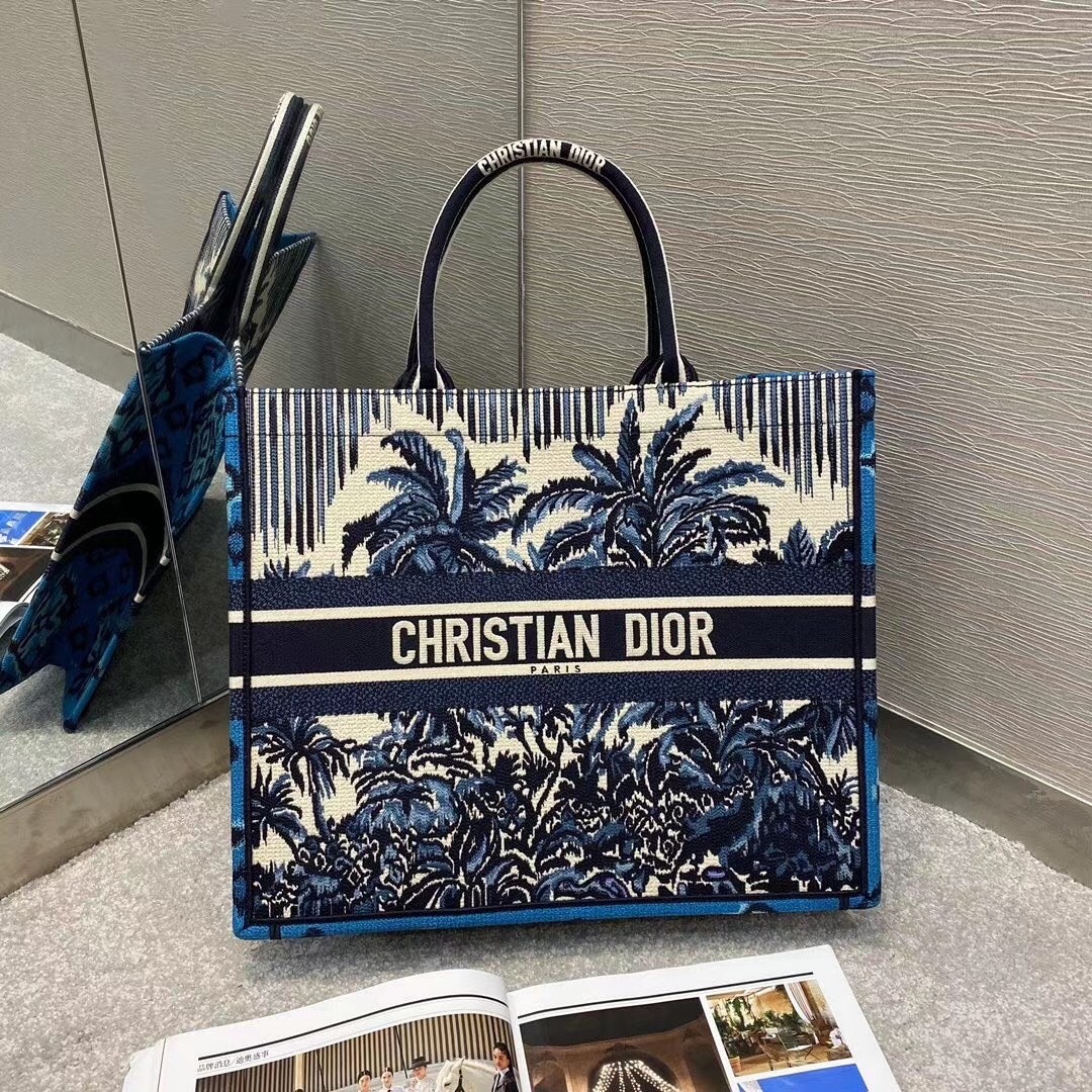 D*or book tote bag in blue D*or palms embroidery