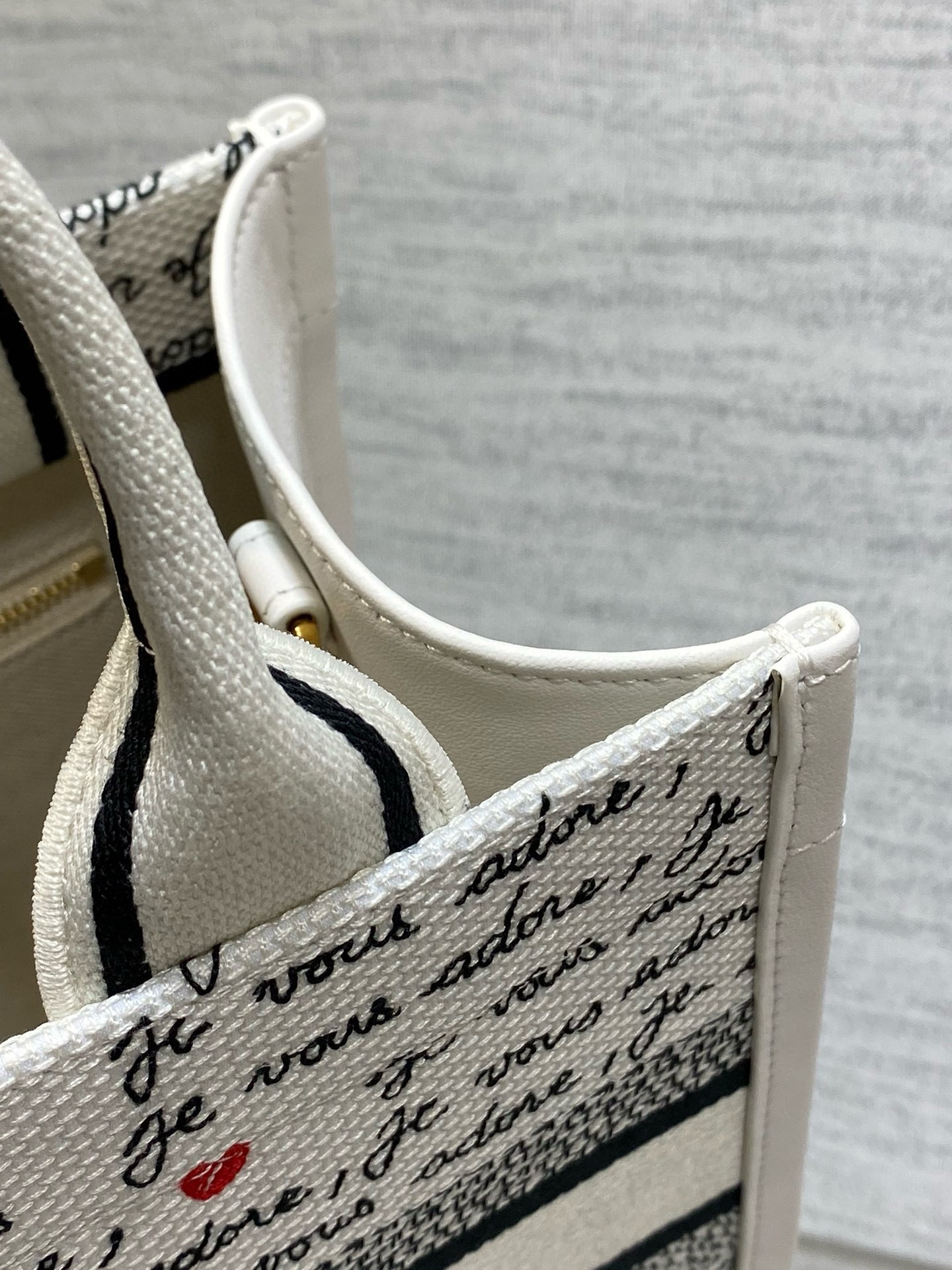 D*or D*oramour small book tote bag with strap in je vous adore embroidery and white calfskin