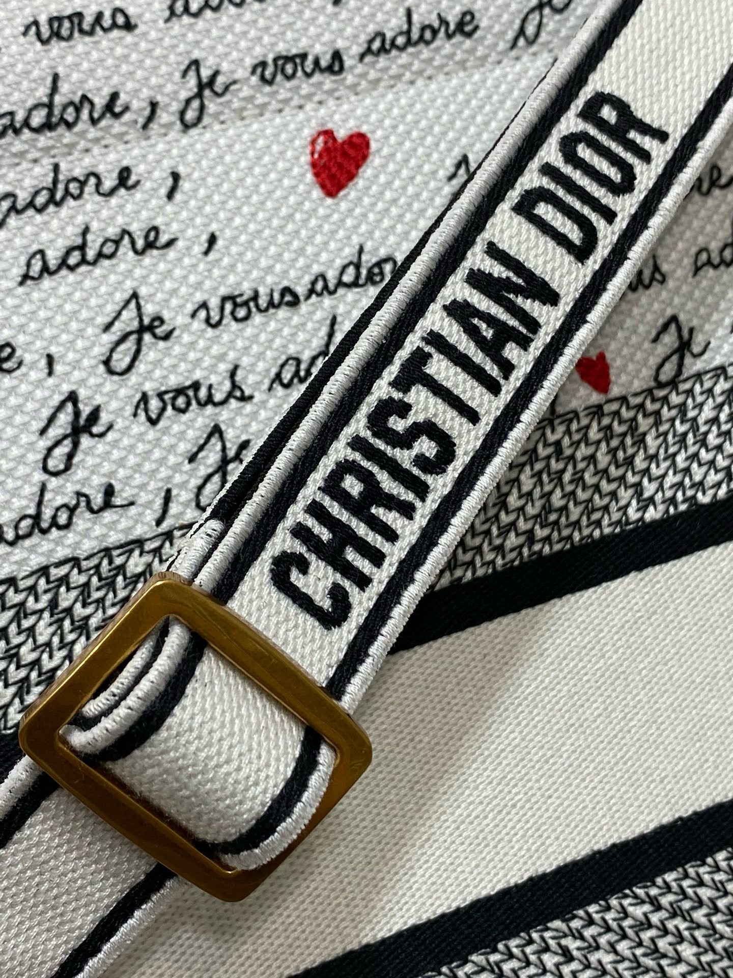 D*or D*oramour medium book tote bag with strap in je vous adore embroidery and white calfskin