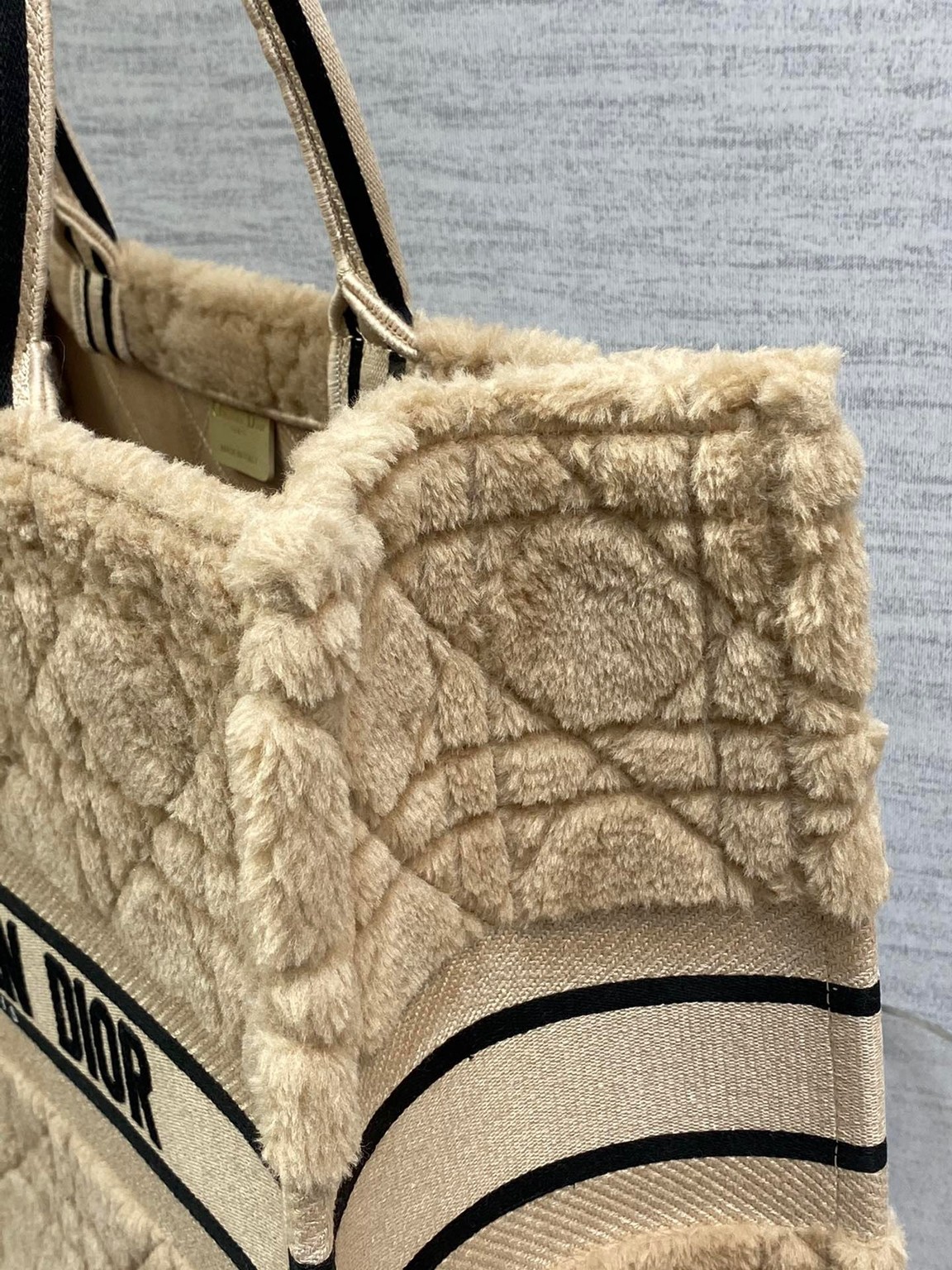 D*or large book tote bag in beige cannage shearling
