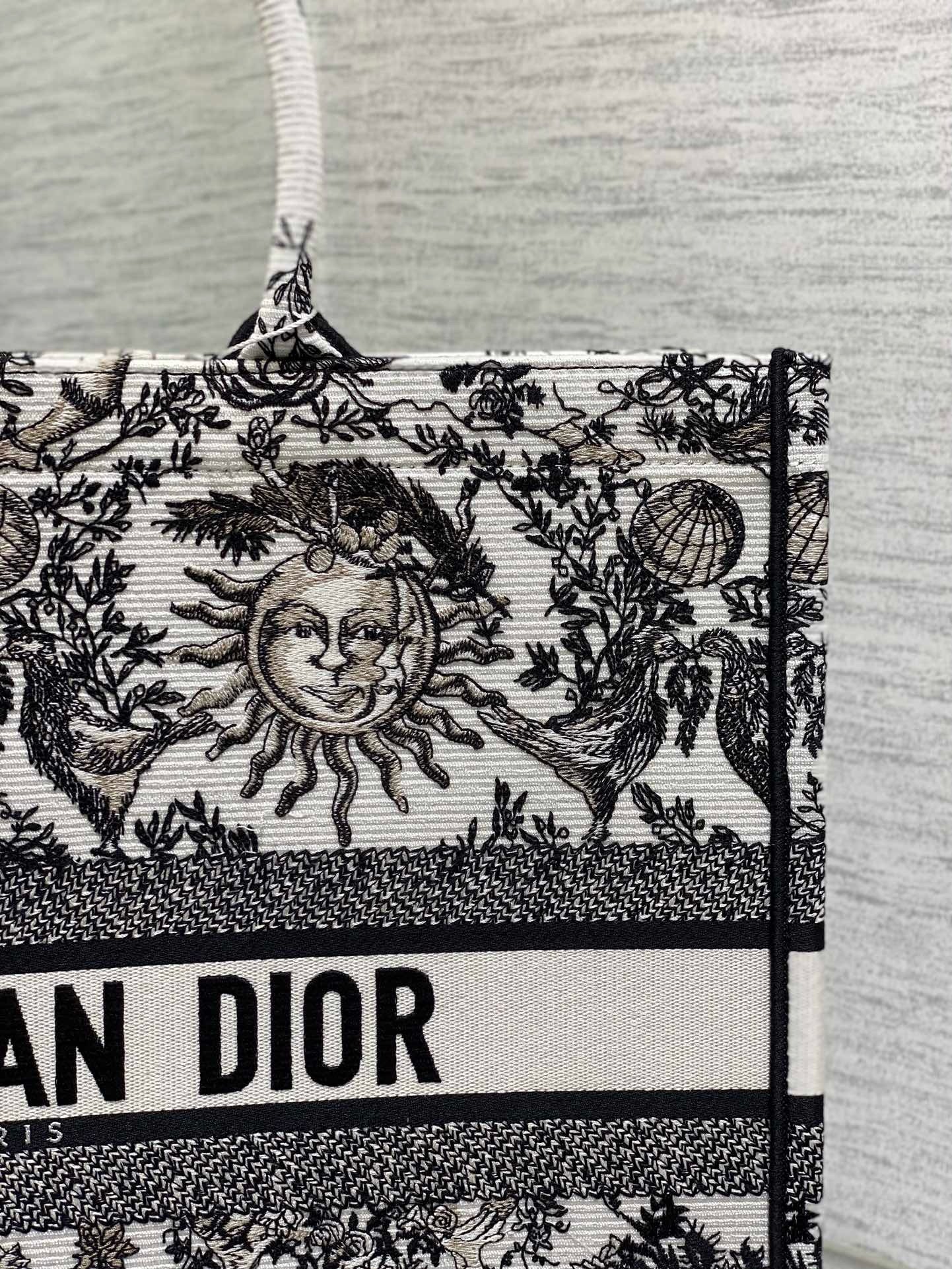 D*or large book tote bag in white toile de jouy soleil embroidery