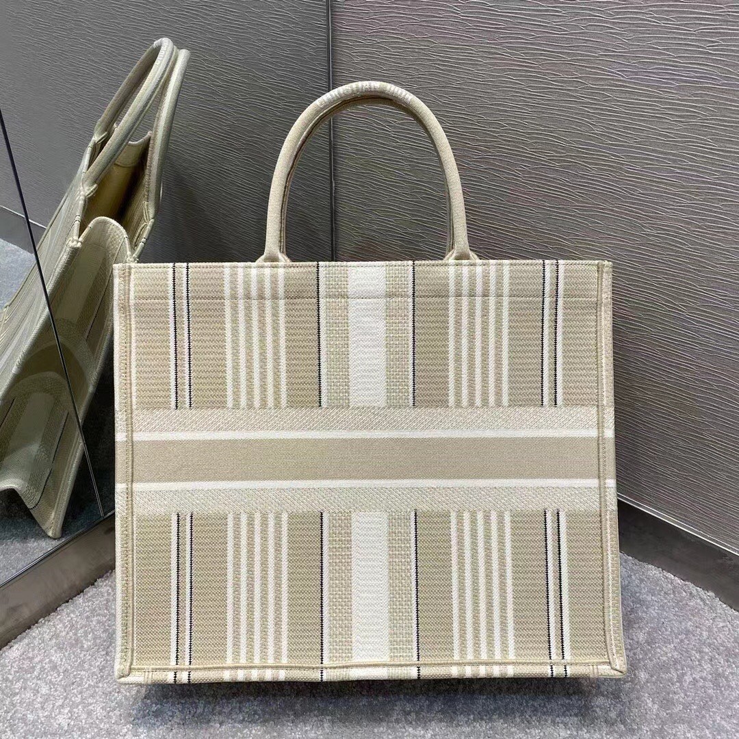 D*or book tote bag in beige stripes embroidery