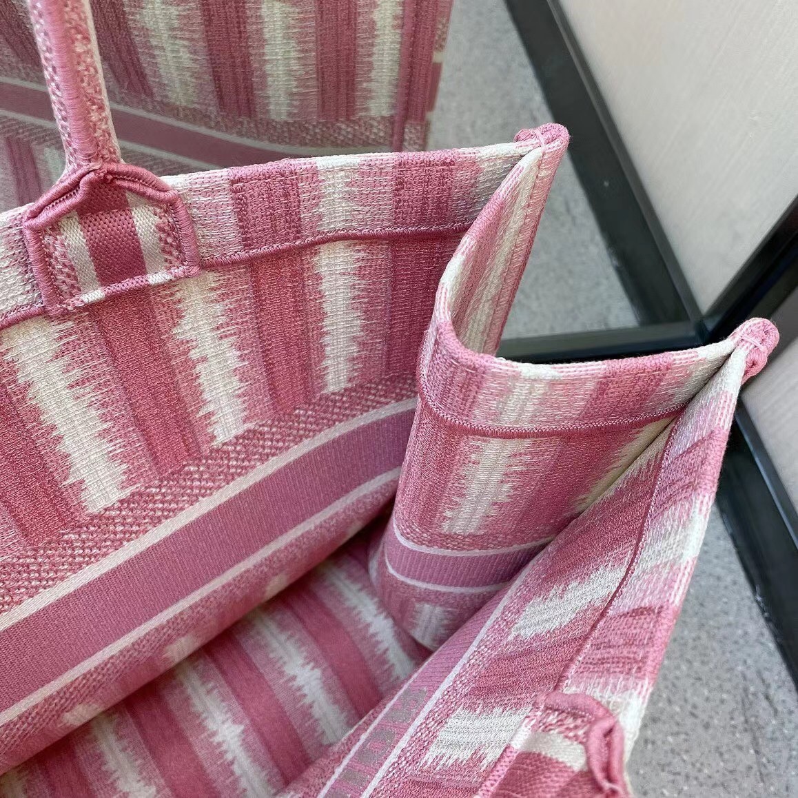 D*or book tote bag in pink d-stripes embroidery
