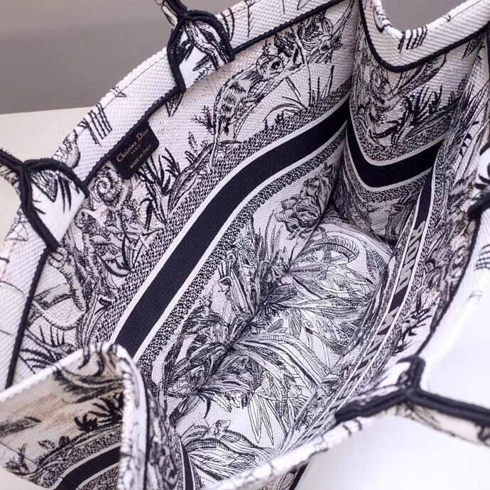 D*or book tote bag in toile de jouy carnivora motif