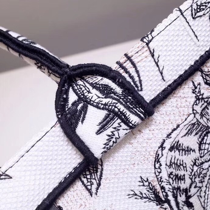 D*or book tote bag in toile de jouy carnivora motif