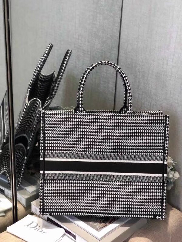 D*or book tote bag in houndstooth embroidered canvas