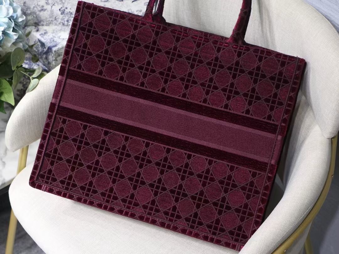 D*or book tote bag in bordeaux cannage embroidered velvet