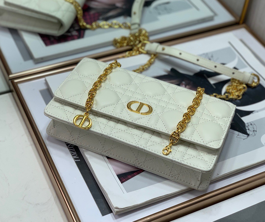 D*or caro chain pouch in white cannage calfskin