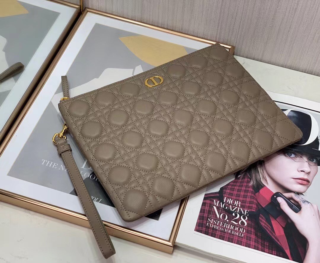 D*or large caro daily pouch in beige calfskin