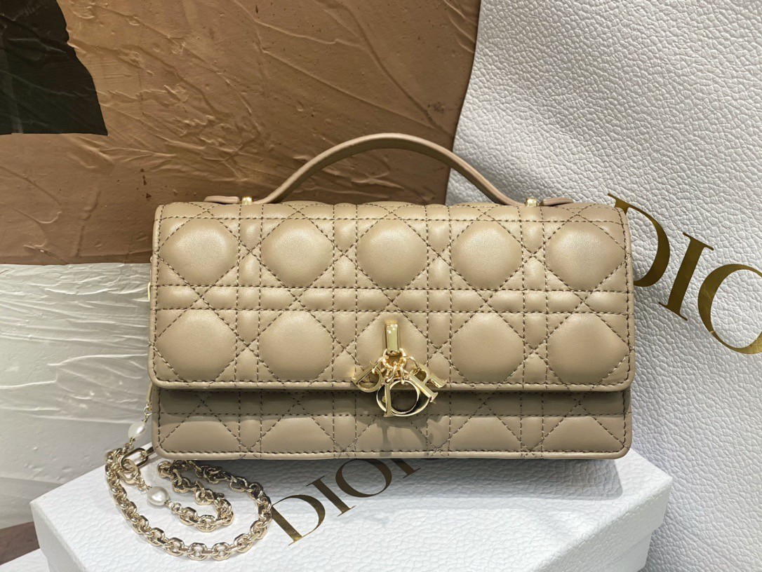 D*or miss D*or mini bag in beige cannage lambskin