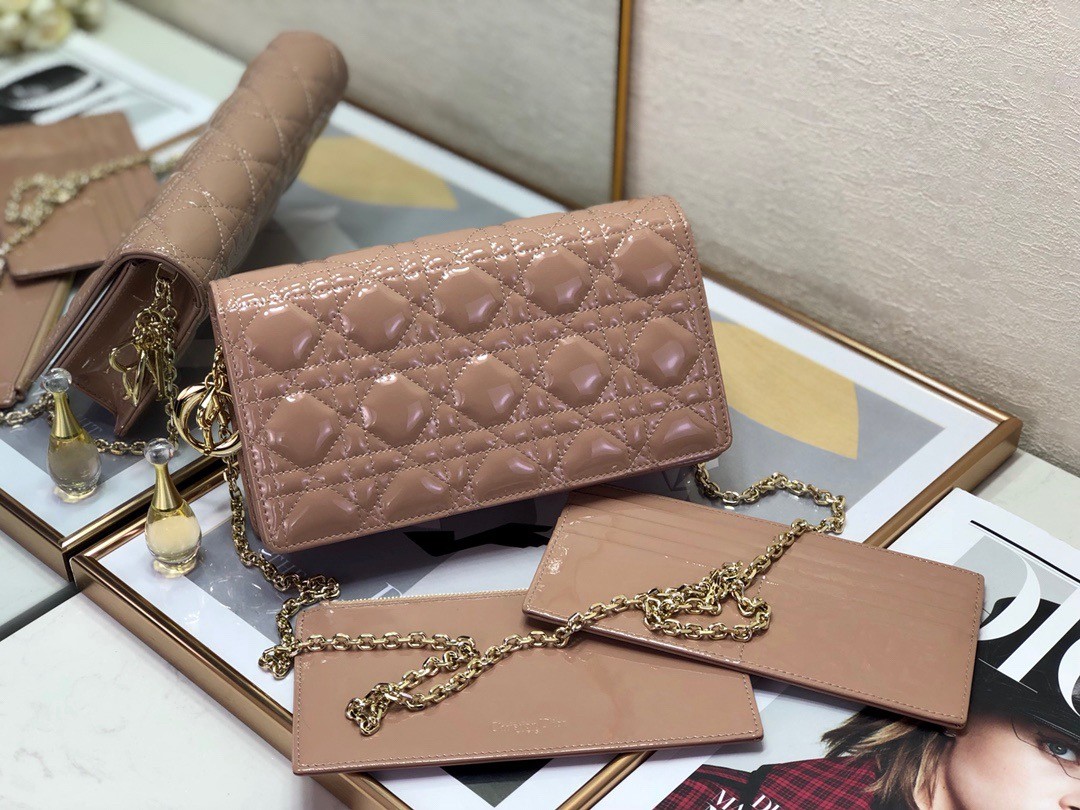 D*or lady D*or clutch with chain in rose des vents patent leather