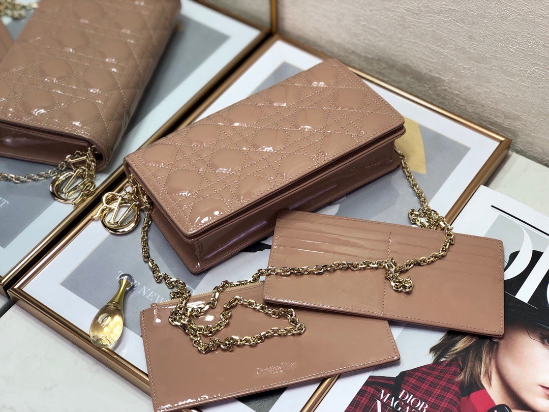 D*or lady D*or clutch with chain in rose des vents patent leather
