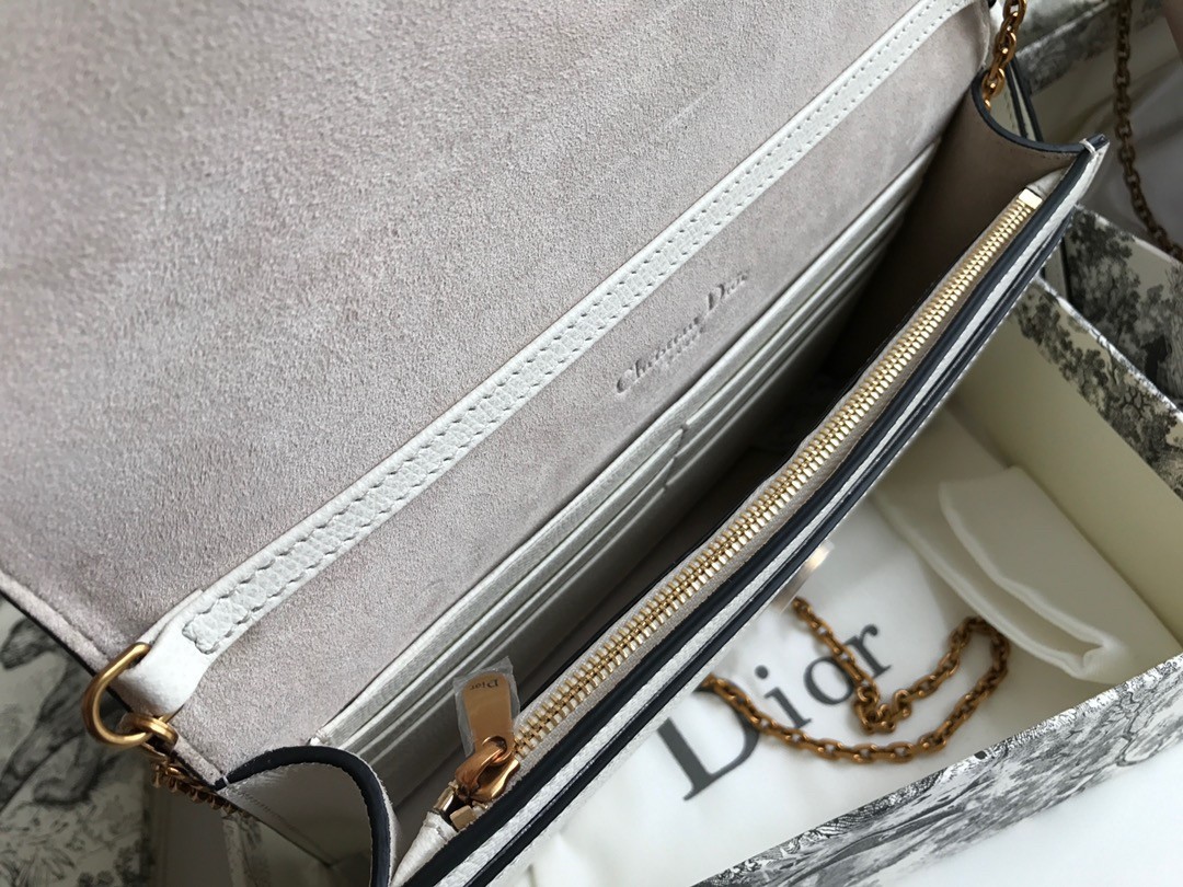 D*or saddle pouch in white grained calskin