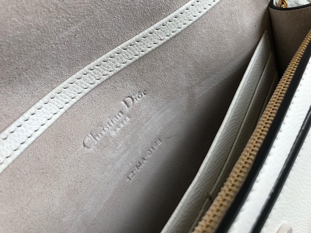 D*or saddle pouch in white grained calskin