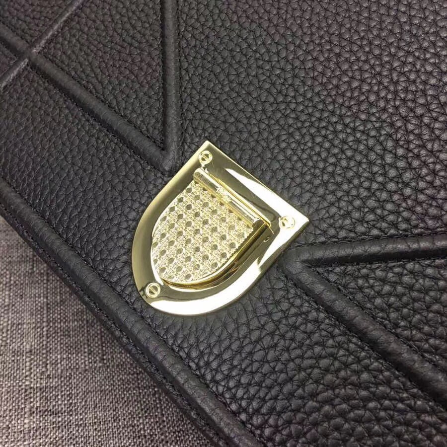 D*or D*orama flap bag in noir grained calfskin