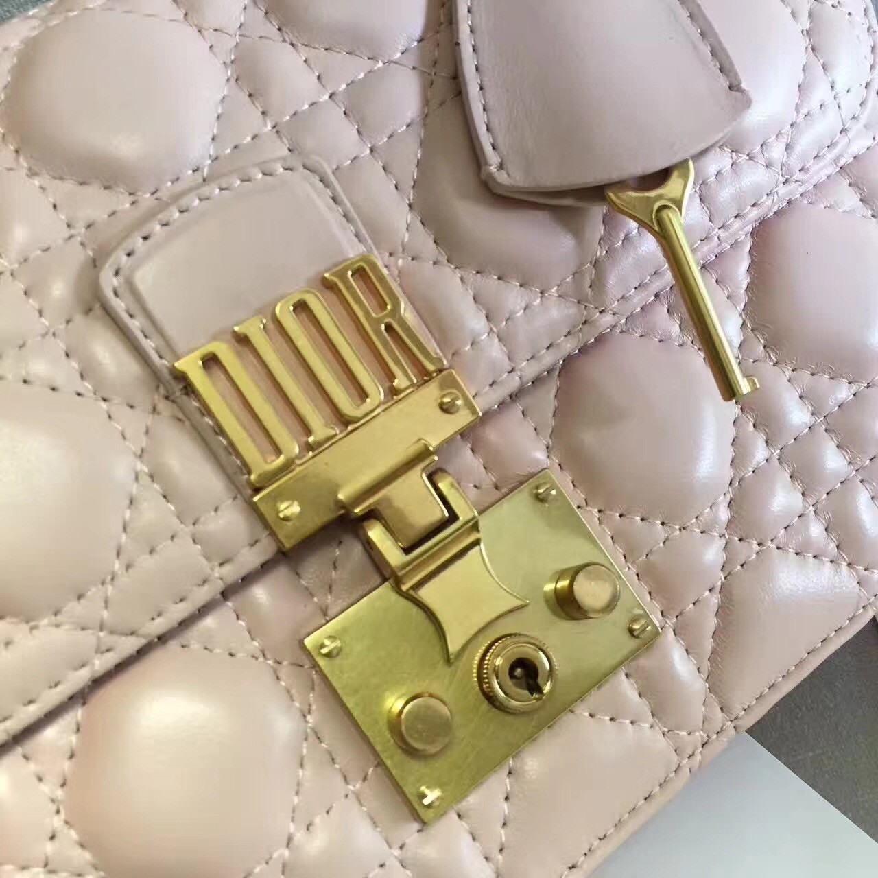 D*or D*oraddict flap bag in pink lambskin