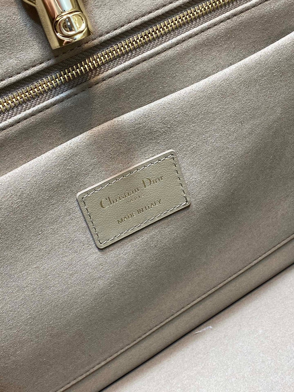 D*or medium essential tote bag in hazelnut archicannage calfskin