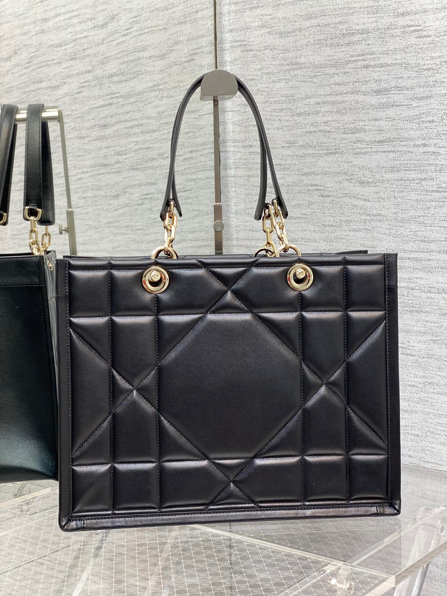 D*or medium essential tote bag in black archicannage calfskin