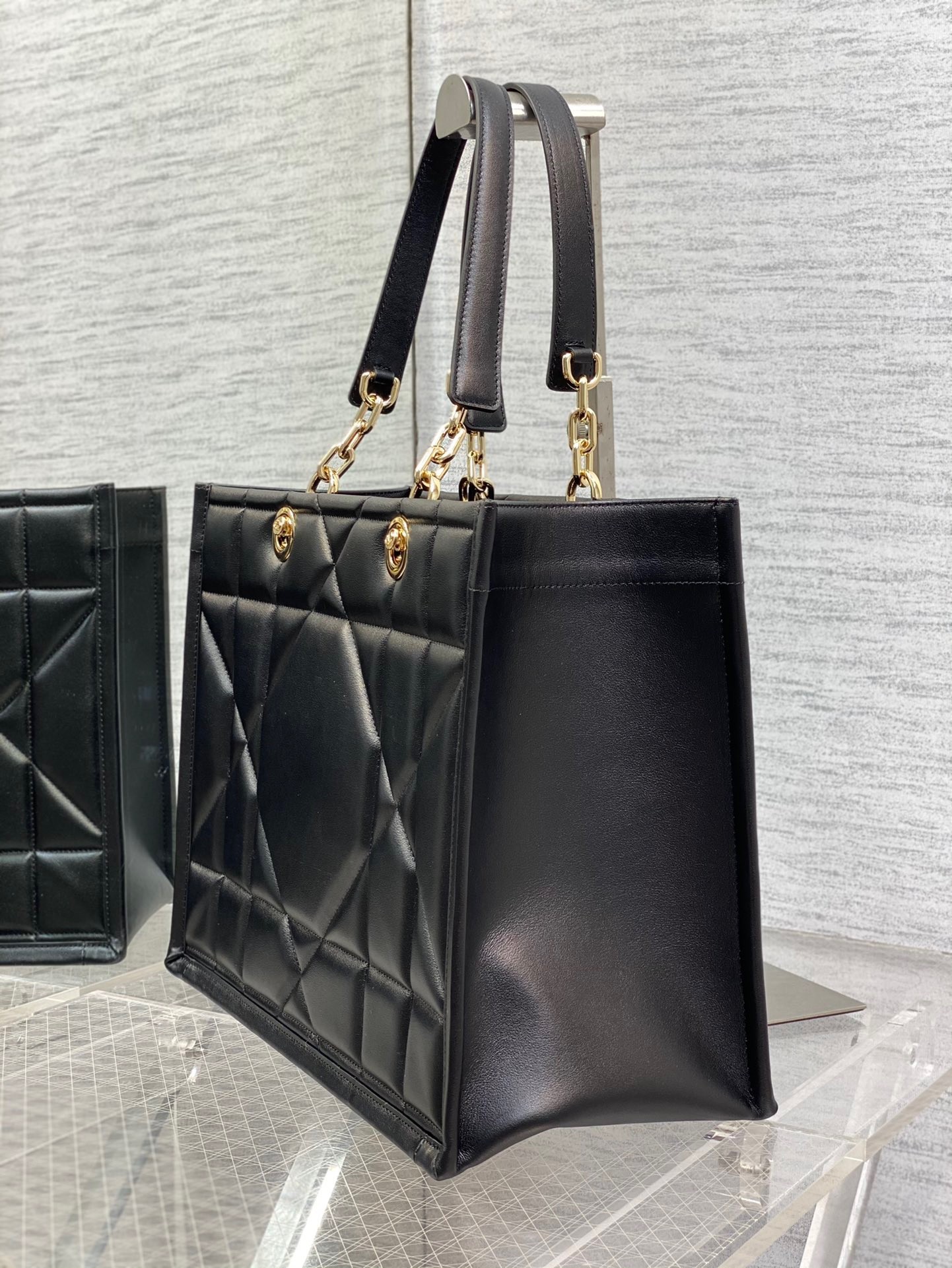 D*or medium essential tote bag in black archicannage calfskin