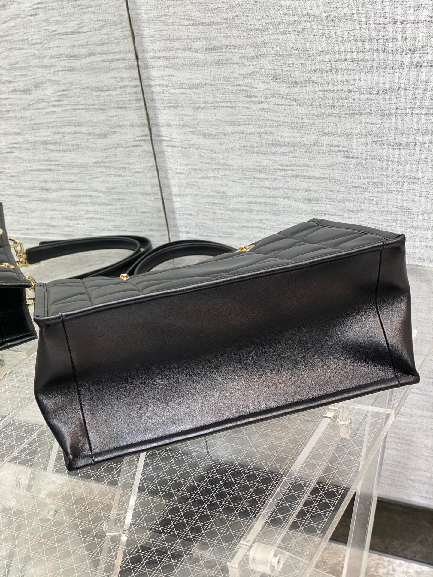 D*or medium essential tote bag in black archicannage calfskin