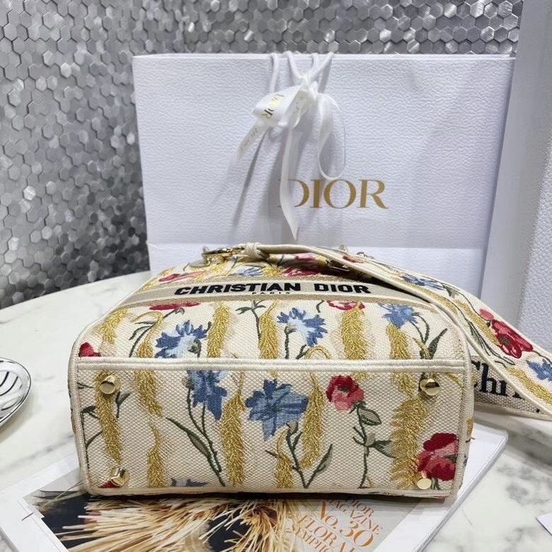 D*or medium lady d-lite hibiscus metallic thread embroidery bag