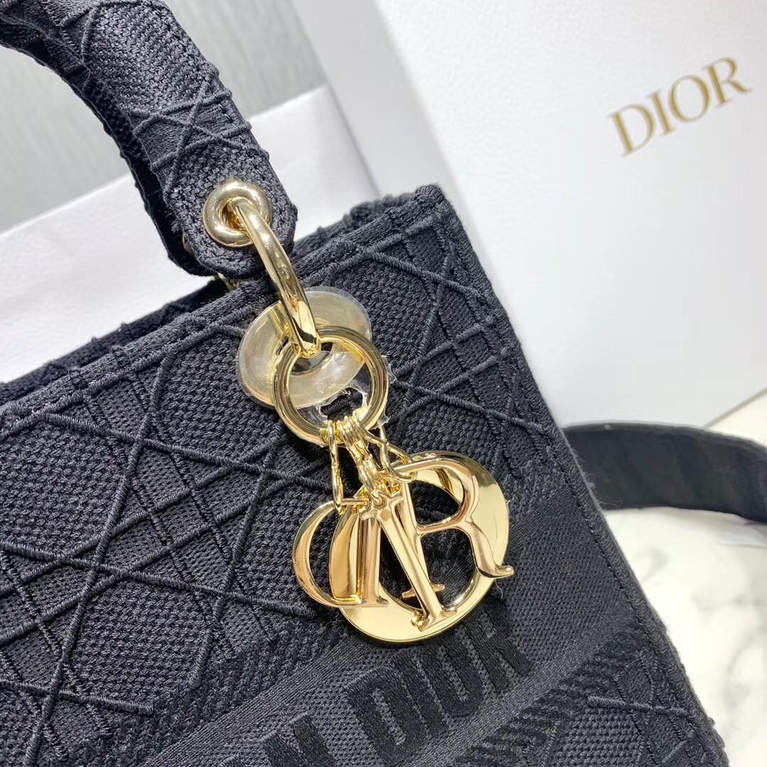 D*or medium lady d-lite bag in black embroidered canvas
