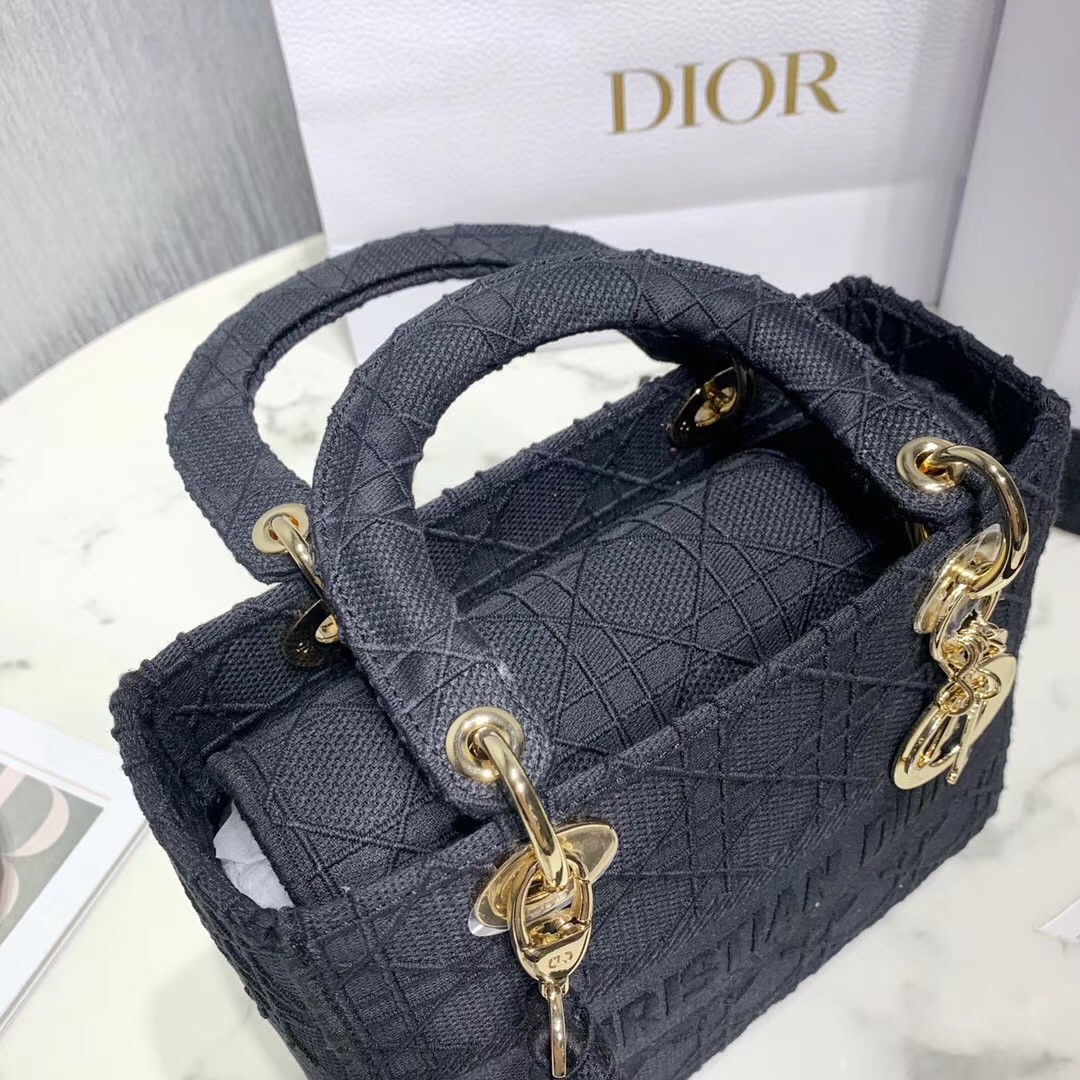 D*or medium lady d-lite bag in black embroidered canvas