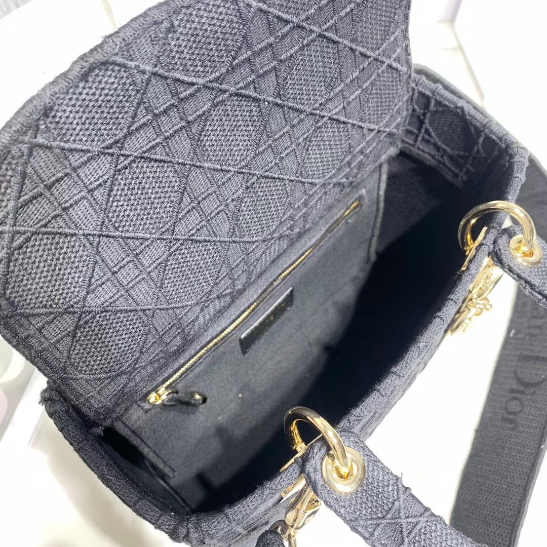 D*or medium lady d-lite bag in black embroidered canvas