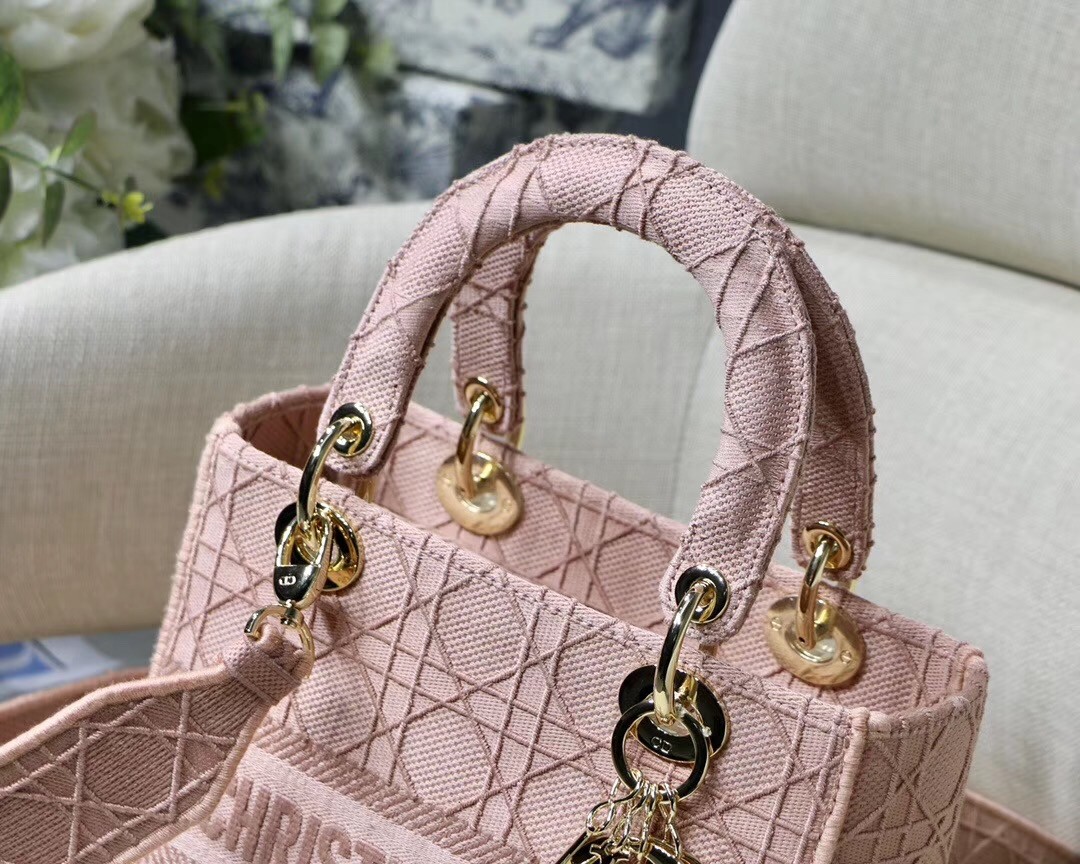 D*or medium lady d-lite bag in pink embroidered canvas