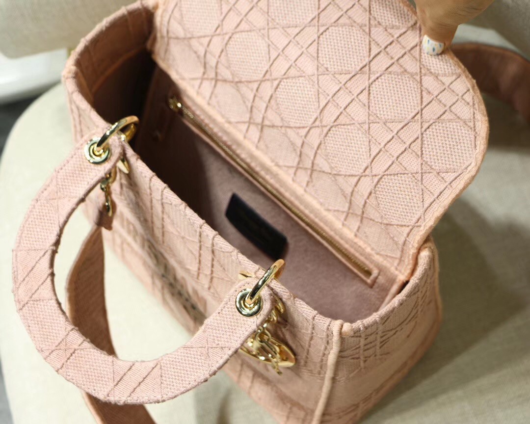 D*or medium lady d-lite bag in pink embroidered canvas