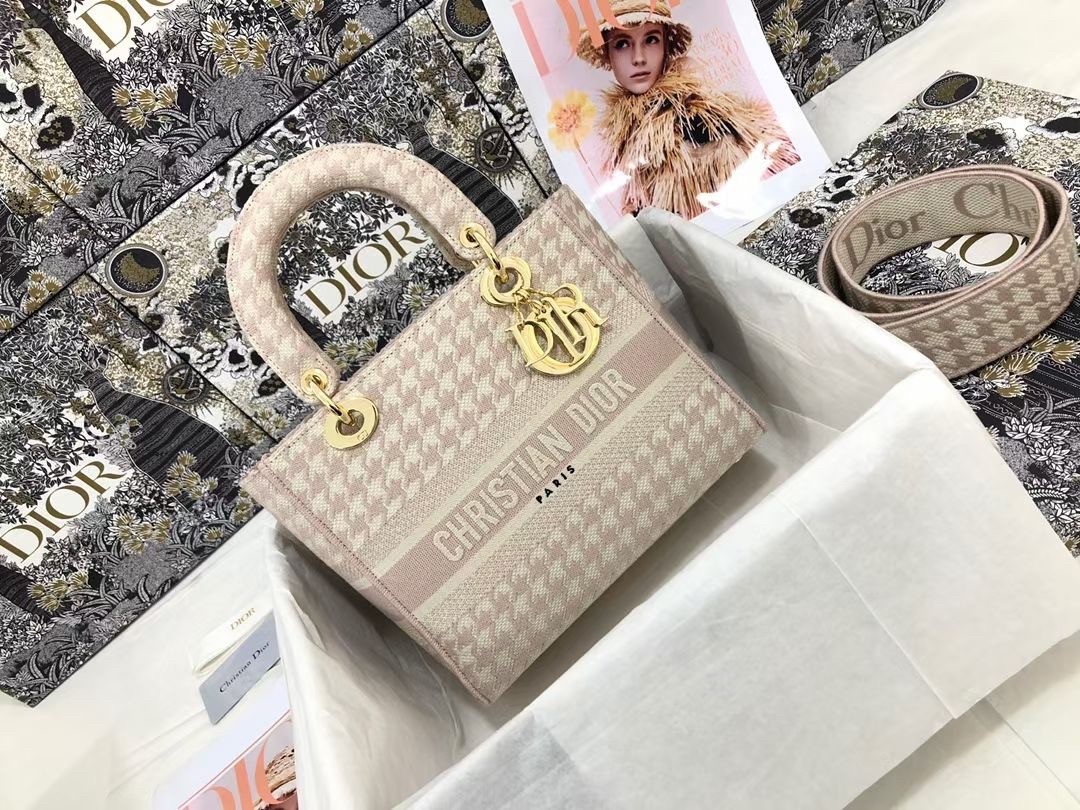 D*or medium lady d-lite bag in pink houndstooth embroidery