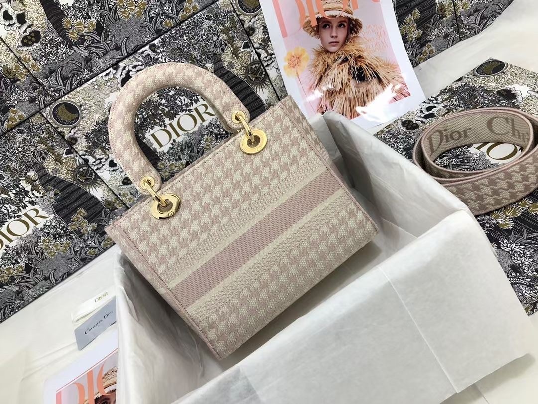 D*or medium lady d-lite bag in pink houndstooth embroidery
