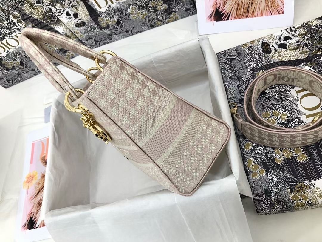 D*or medium lady d-lite bag in pink houndstooth embroidery