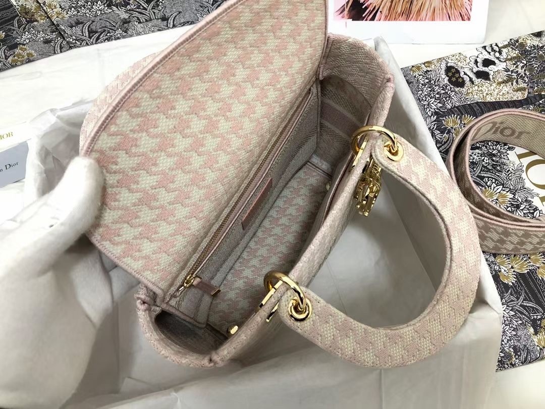 D*or medium lady d-lite bag in pink houndstooth embroidery