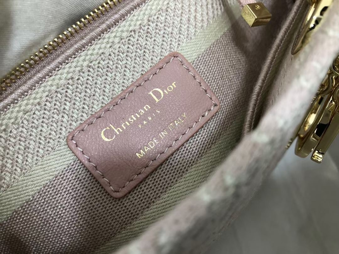 D*or medium lady d-lite bag in pink houndstooth embroidery
