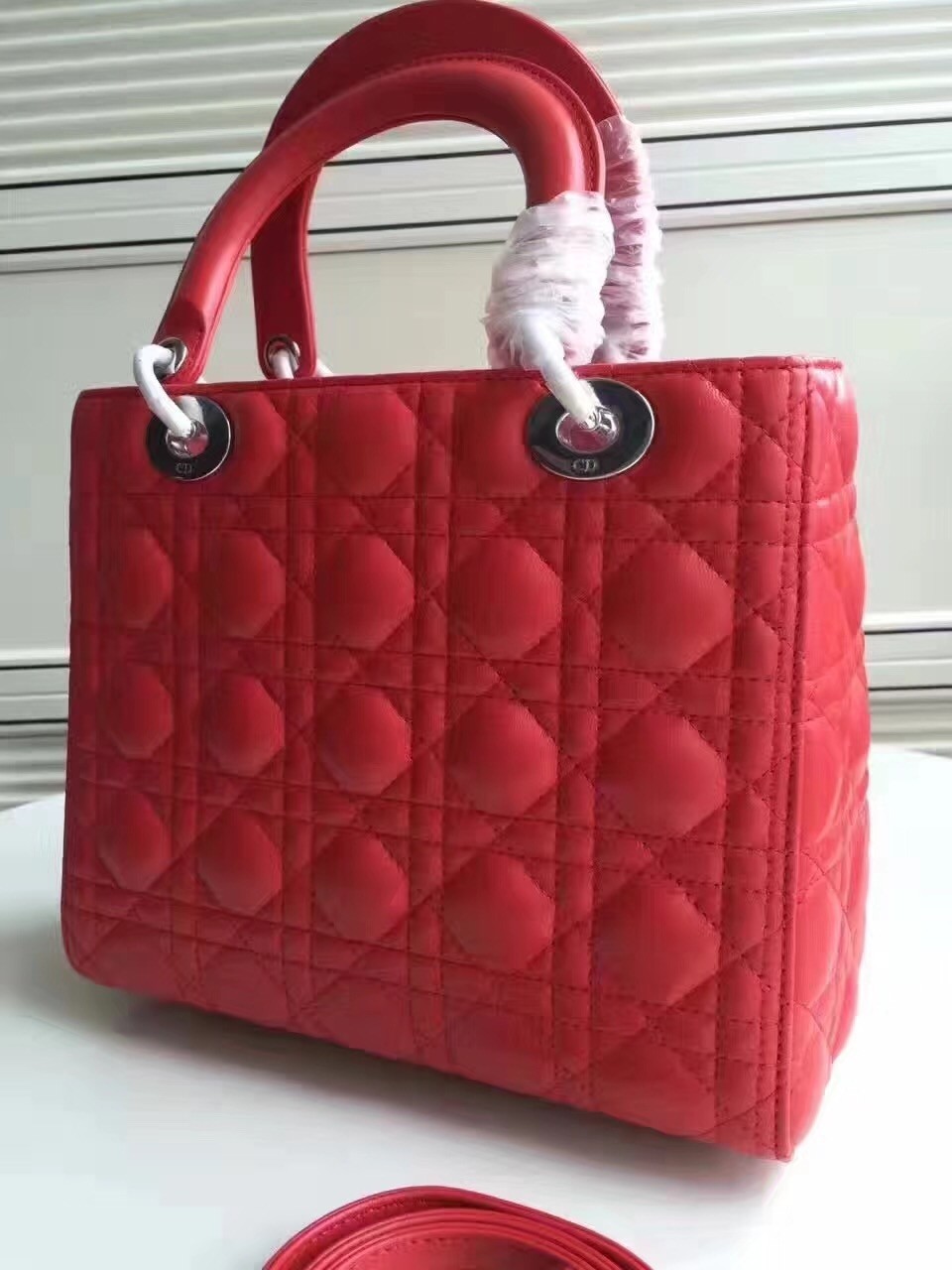 D*or medium lady D*or bag in red lambskin