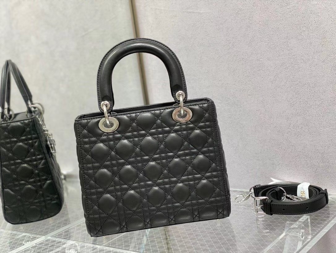 D*or medium lady D*or bag in noir cannage lambskin