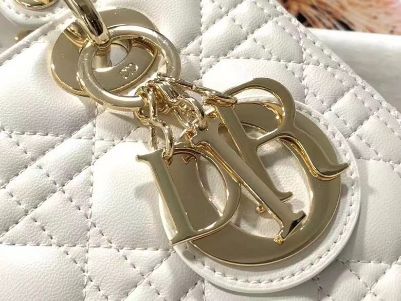 D*or medium lady D*or bag in white cannage lambskin